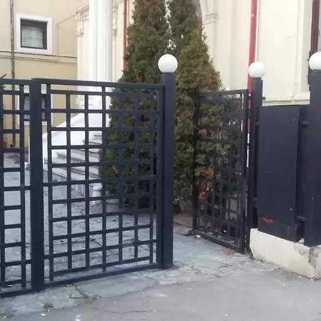 Piata Unirii Studio Mitropolie * Bucarest